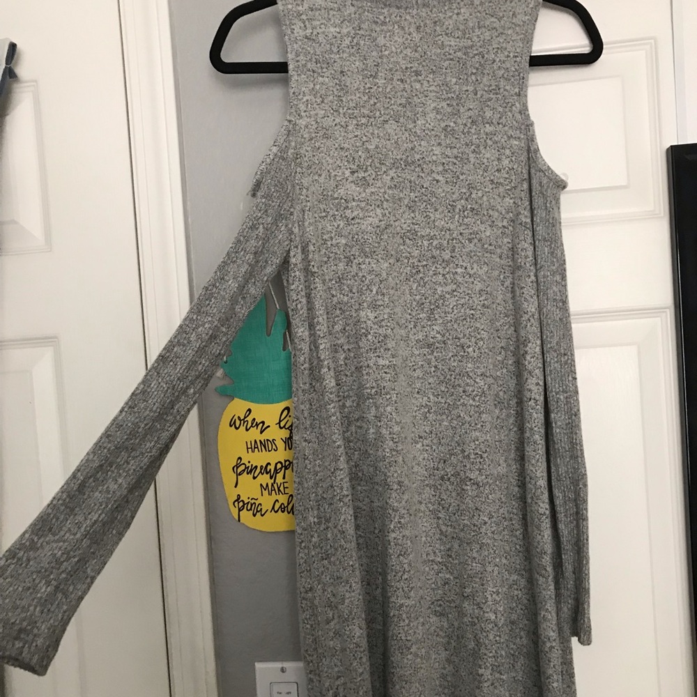 Dress - Picture 3 of 3